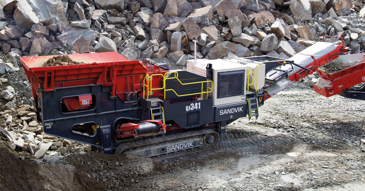 QJ341 mobile jaw crusher for tough applications