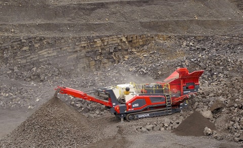 QI353 mobile impact crusher