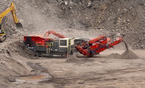 QI442 mobile impact crusher