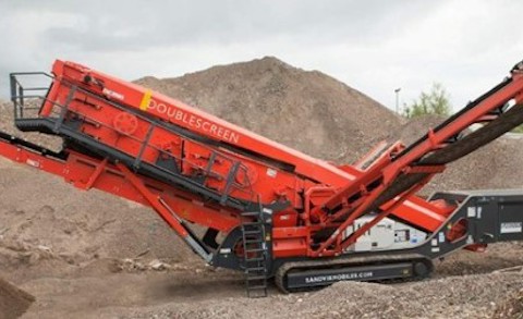 Sandvik QA451 Doublescreen in a recycling application