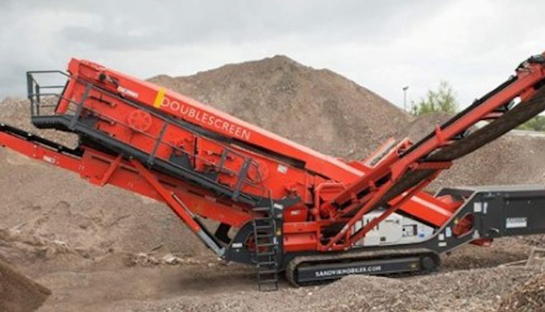 Sandvik QA451 Doublescreen in a recycling application