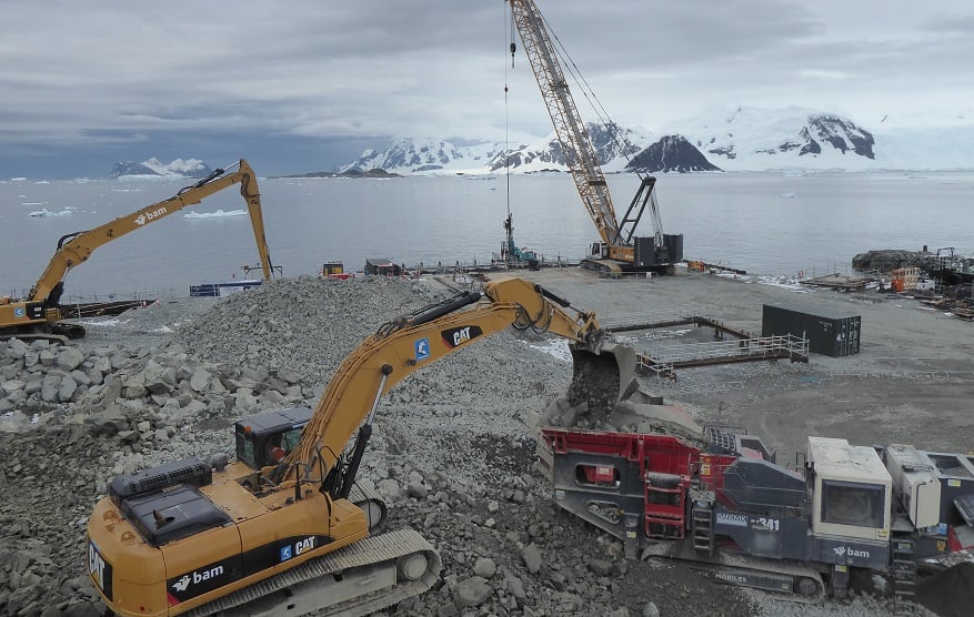 BAM_Antarctica_QJ341_001_880px.jpg