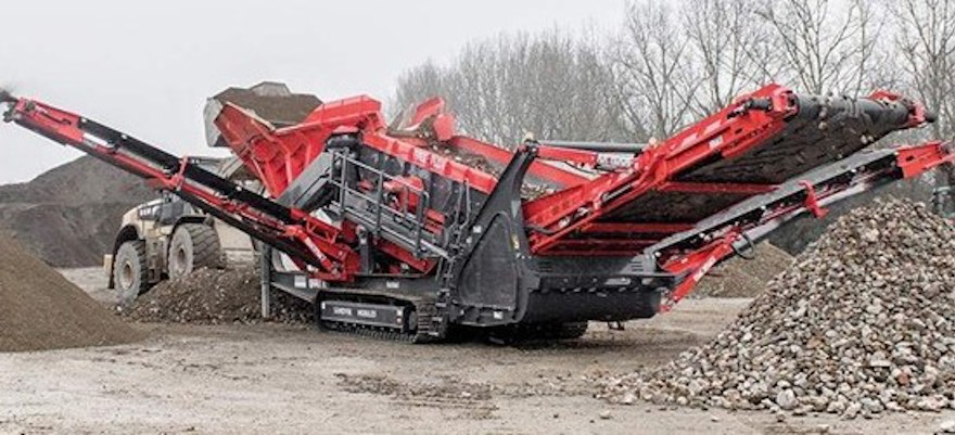 Sandvik QE441 Free Flow Mobile scalper separating recycled material