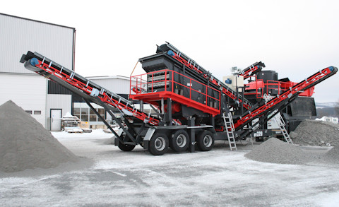 UV320E wheeled VSI