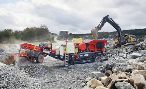 UJ440i mobile jaw crusher