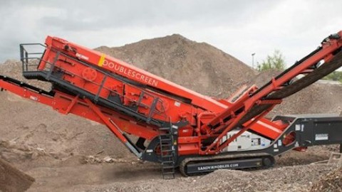 Sandvik QA451 Doublescreen in a recycling application